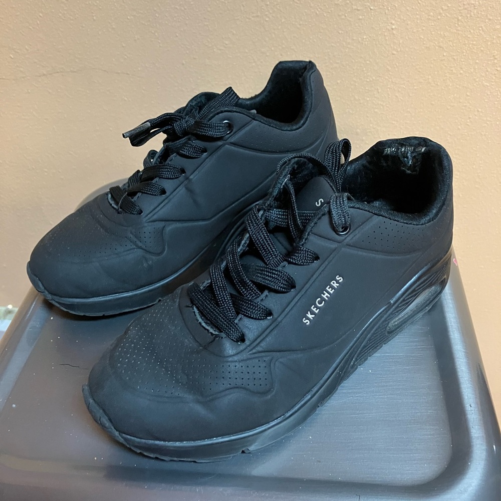 Skechers Men's Black Sneakers